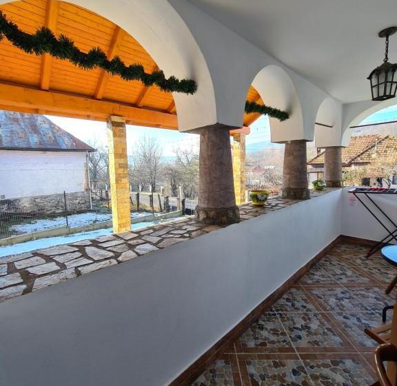 خانه 4 خوابه, Casa Hera