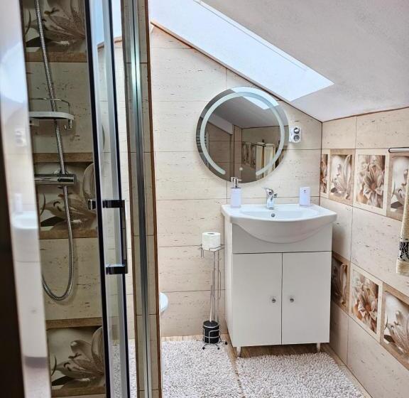 اتاق لوکس, Casa Hera