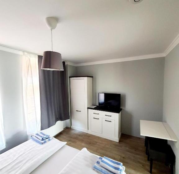 Standard Room, Pension Apostel