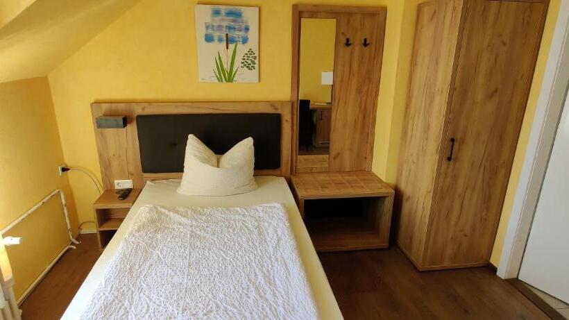 اتاق استاندارد یک نفره, Akzent Hotel Alte Direktionsvilla Kupfermühle