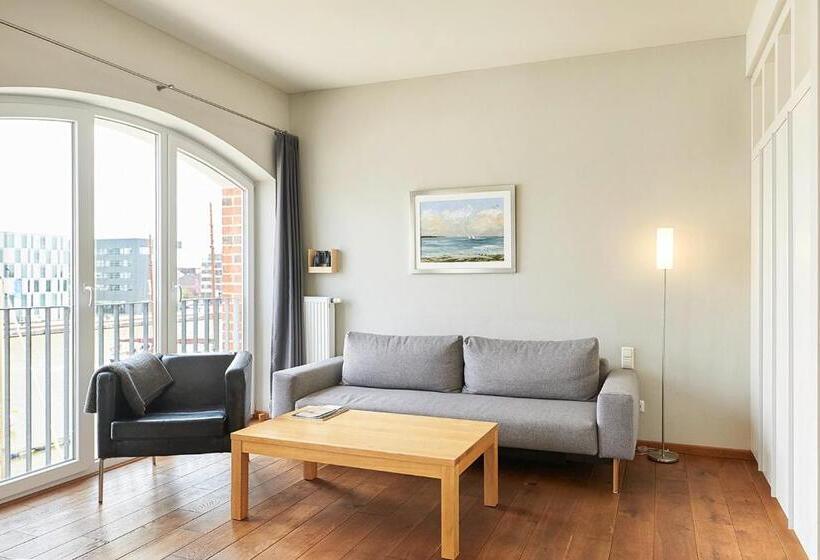 سوییت جونیور, Imjaich Boardinghouse Bremerhaven