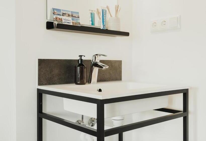 اتاق استاندارد چهارنفره با سرویس بهداشتی مشترک, Pyjama Park St Pauli Hotel Und Hostel