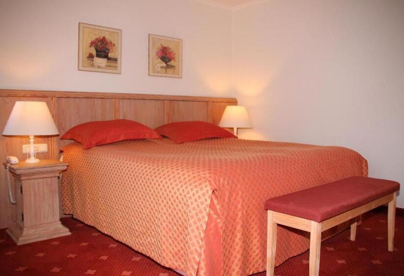 سوییت جونیور با بالکن, Romantik Im Hotel Villa Röhl