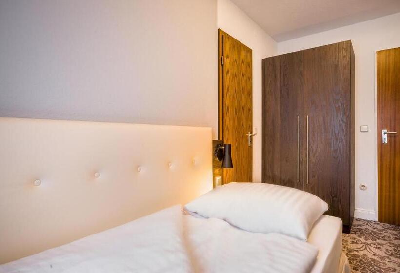 Quarto standart individual, Signature  Astoria Hamburg