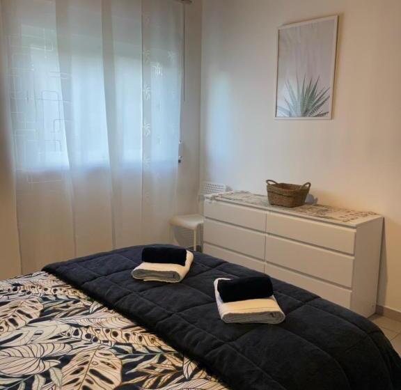 آپارتمان 1 خوابه با تراس, Casa São Domingos