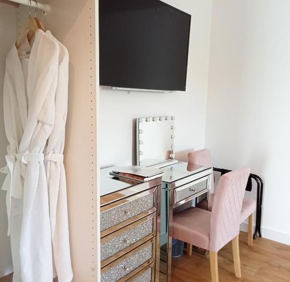 اتاق استاندارد, Flotnar Hús   Ensuite Rooms