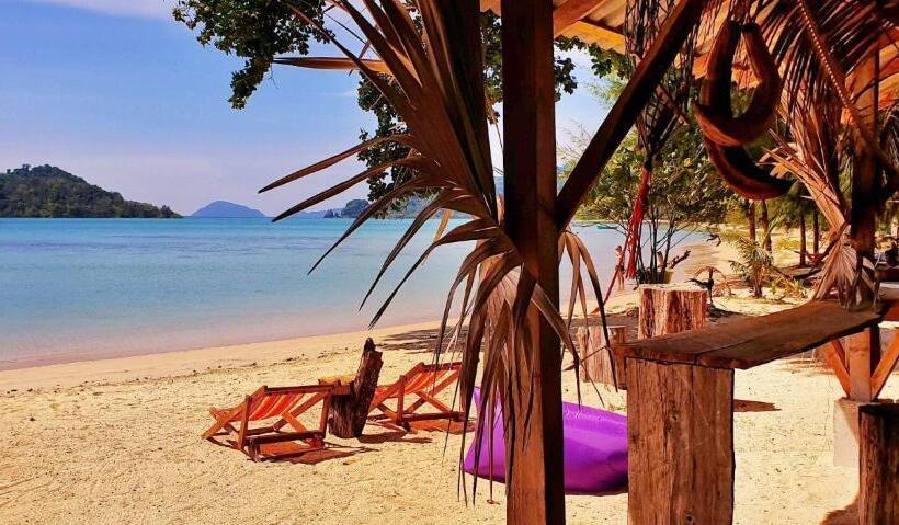 بانگلوی استاندارد با چشم‌انداز دریا, Miss You Beach Resort Koh Mak