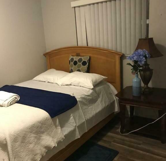 اتاق استاندارد با سرویس بهداشتی مشترک, Cozy Guest House Florida Sunrise
