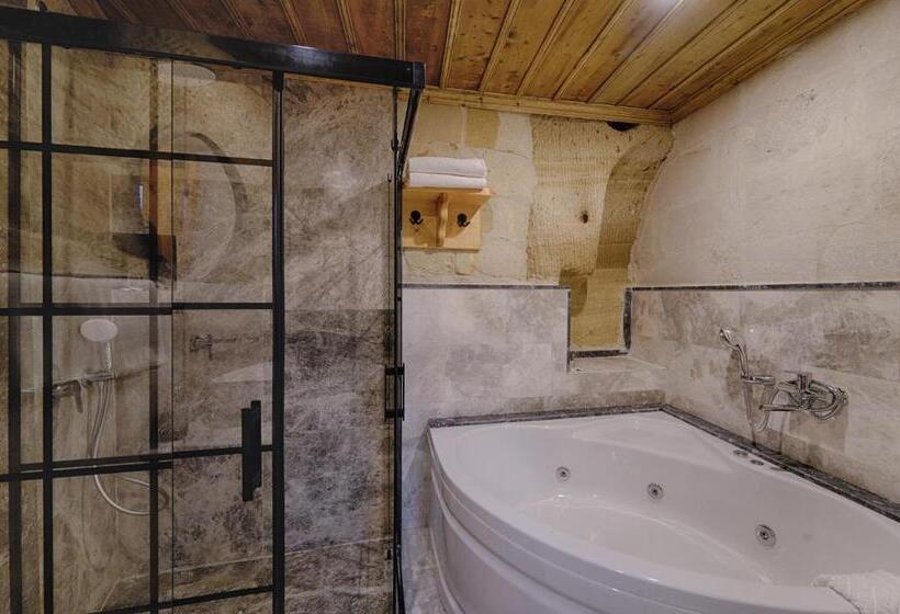 سوییت, Concept Cave Suites