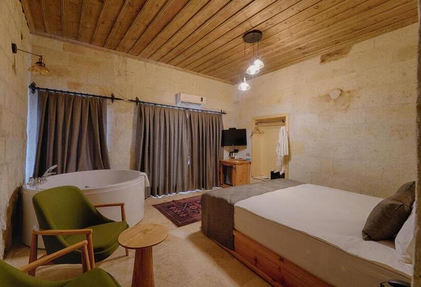 سوییت سوپریور, Concept Cave Suites