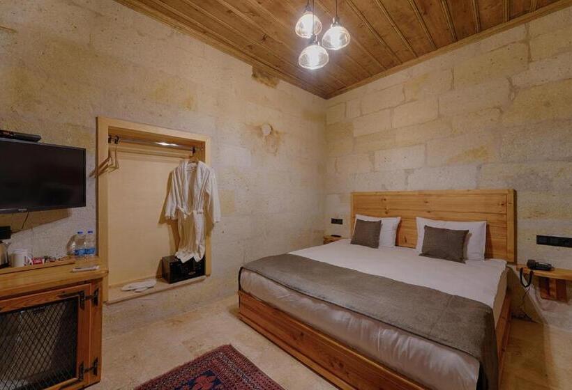 سوییت سوپریور, Concept Cave Suites