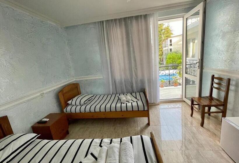 اتاق استاندارد سه نفره, Del Mar