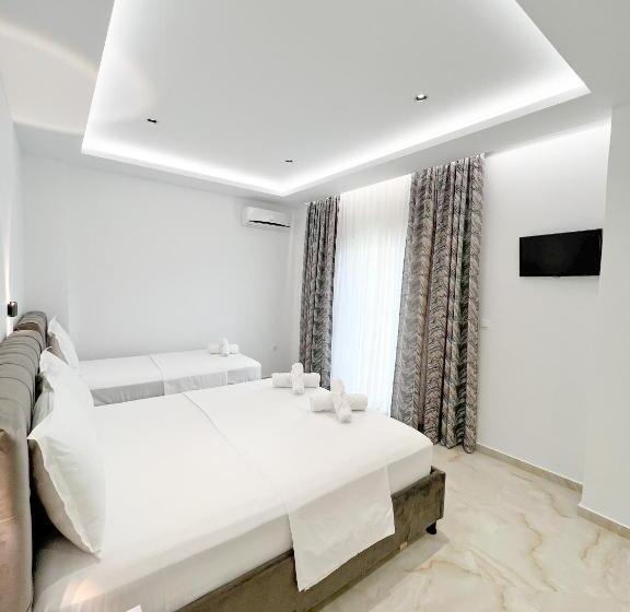 اتاق استاندارد سه نفره, Ionian View B&b
