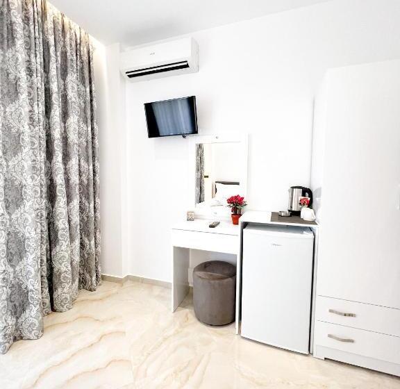 اتاق استاندارد با چشم‌انداز دریا, Ionian View B&b