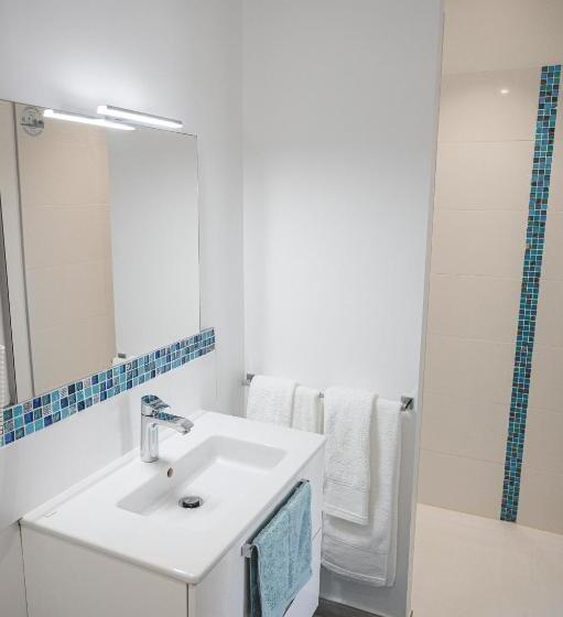 Standard Triple Room with Terrace, Le Clos Des Fantaisies