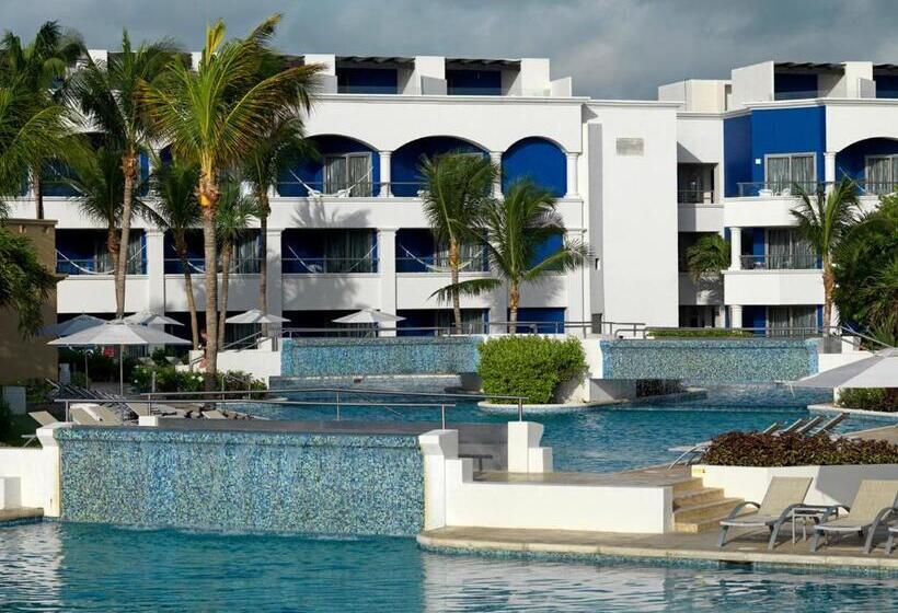 اتاق لوکس با تخت بزرگ, Hard Rock  Riviera Maya  Hacienda All Inclusive