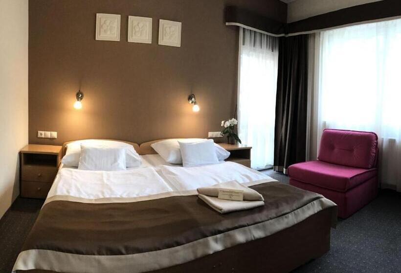 اتاق سوپریور سه تخته, Alfa Hotel & Wellness Miskolctapolca