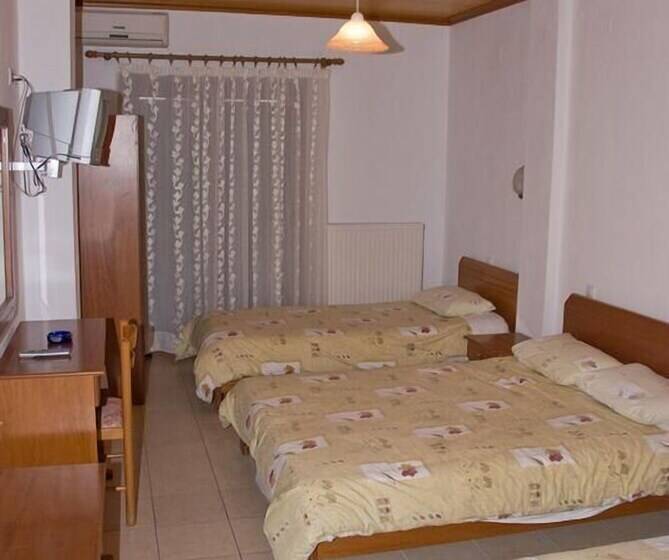 اتاق استاندارد سه تخته با چشم‌انداز, Guesthouse Arsenis