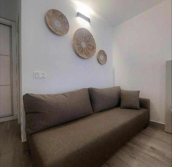 اتاق استاندارد, Gumusluk