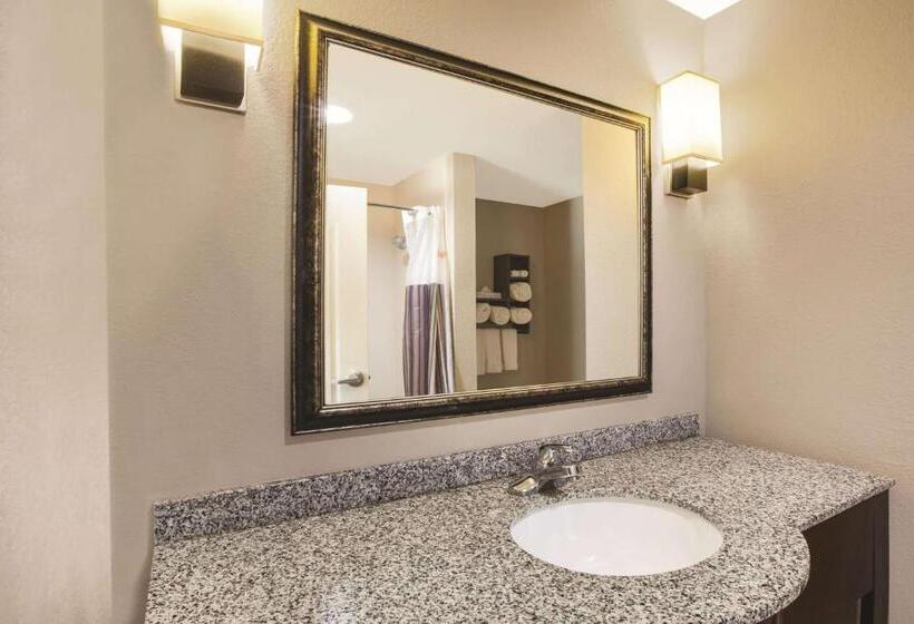 اتاق استاندارد, La Quinta By Wyndham Baton Rouge Denham Springs