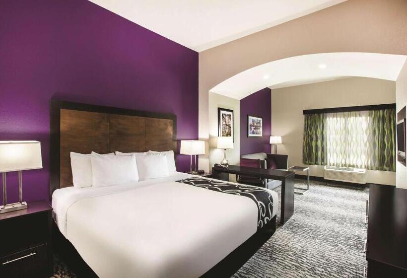 Executive Room King Size Bed, La Quinta Inn & Suites By Wyndham Baton Rouge Denham Springs