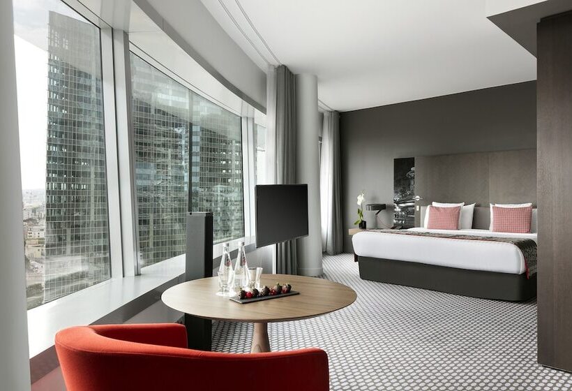 Suite with Views, Melia Paris La Defense