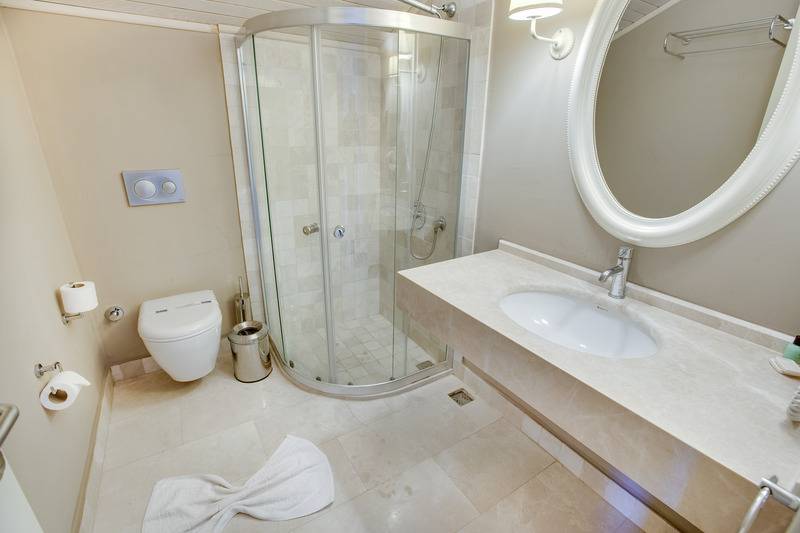 اتاق لوکس, The Pinehill Hotel & Suites