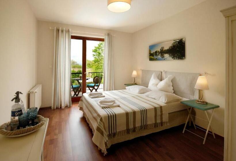 اتاق استاندارد با بالکن, Hullám Villa B&b
