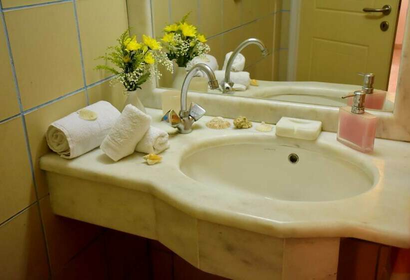 آپارتمان 1 خوابه, Irini Apartments