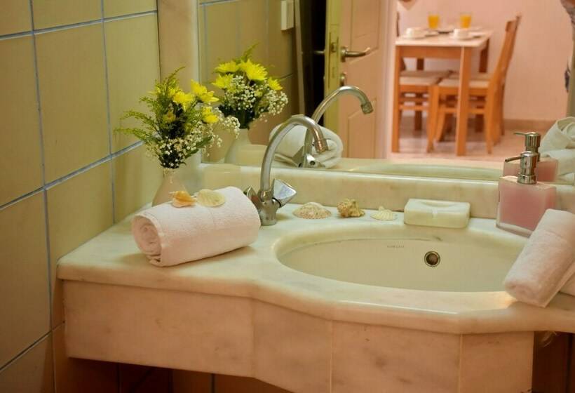 آپارتمان 1 خوابه, Irini Apartments