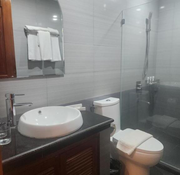 اتاق استاندارد سه نفره, Herencia 625