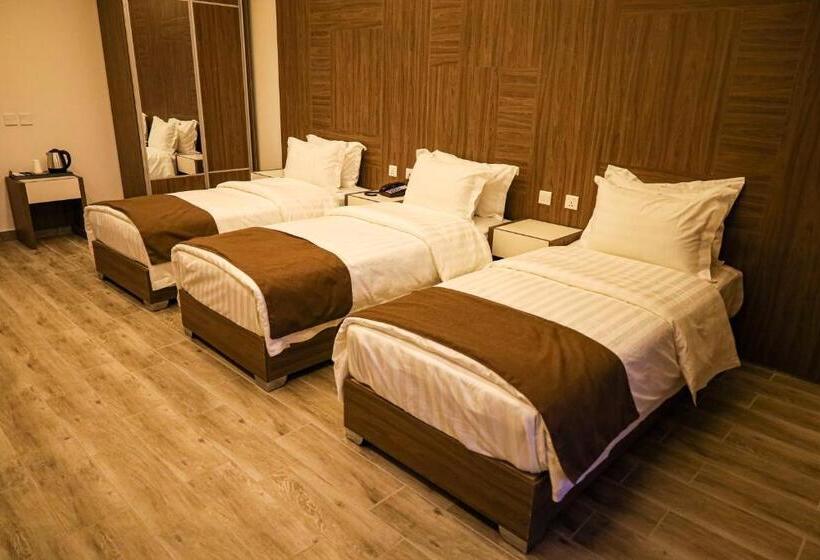 Economy Triple Room, Luciana Hotel By Bratus