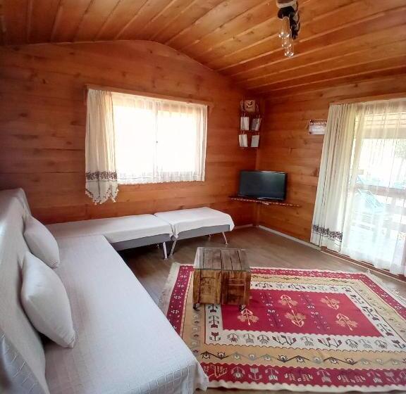 آپارتمان 1 خوابه با چشم‌انداز باغ, Defnewoodhome