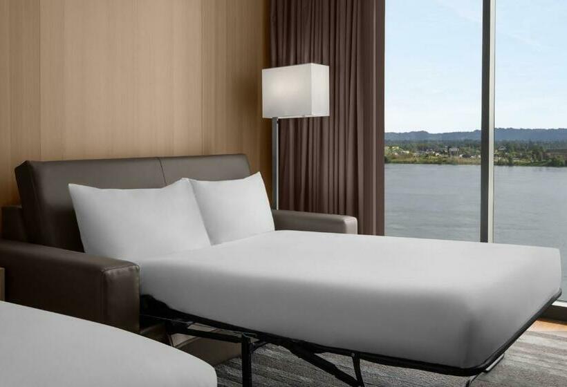 اتاق استاندارد با تخت بزرگ, Ac Hotel By Marriott Vancouver Waterfront