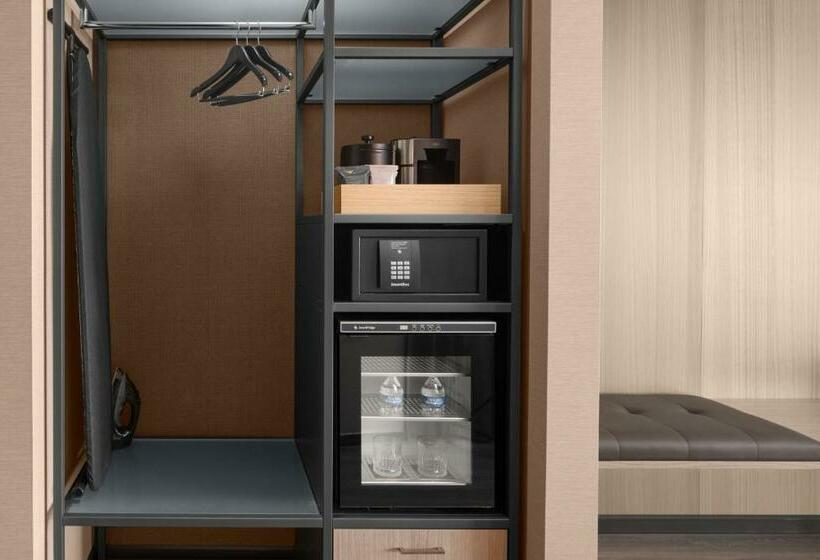 اتاق استاندارد با تخت بزرگ, Ac Hotel By Marriott Vancouver Waterfront