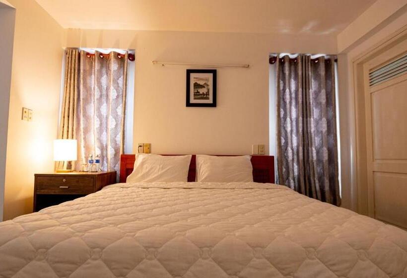 ویلای 1 خوابه با چشم‌انداز باغ, Golden Star Villa Hue