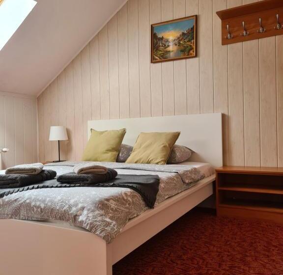 اتاق استاندارد سه نفره, Guest House Kaktus