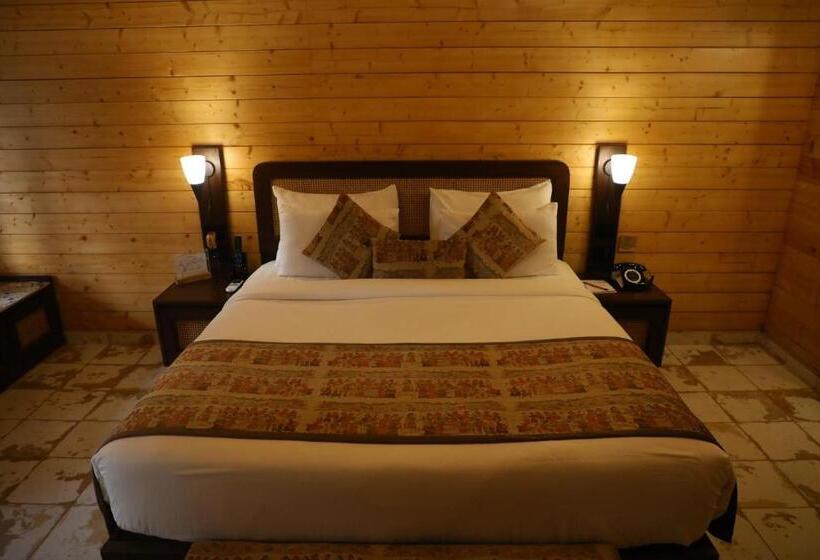小室, Canary Islands Resort & Spa