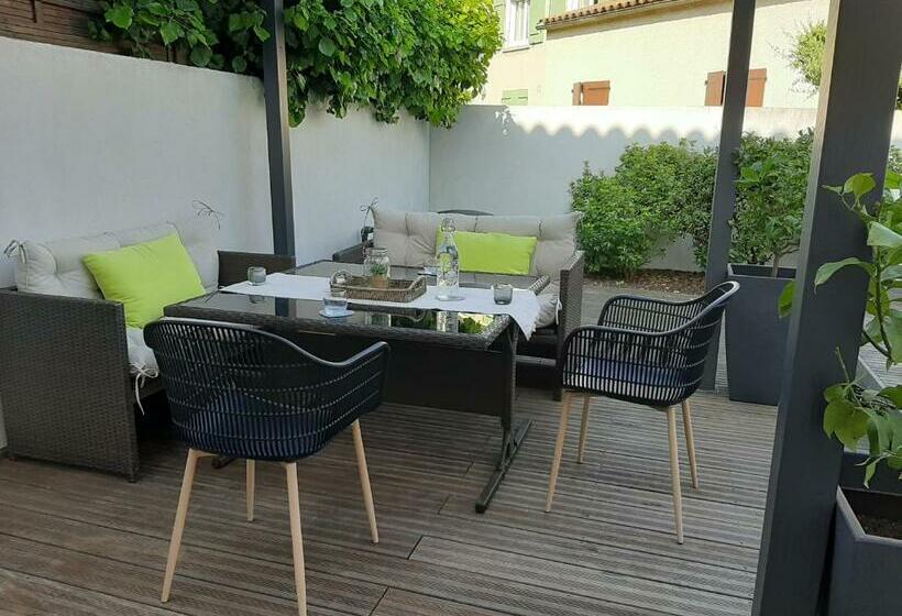 اتاق استاندارد, Chambre Double Dans Maison Chaleureuse Et Familiale