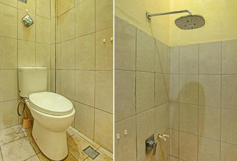 اتاق لوکس, Oyo 91268 Homestay Bu Erma Syariah