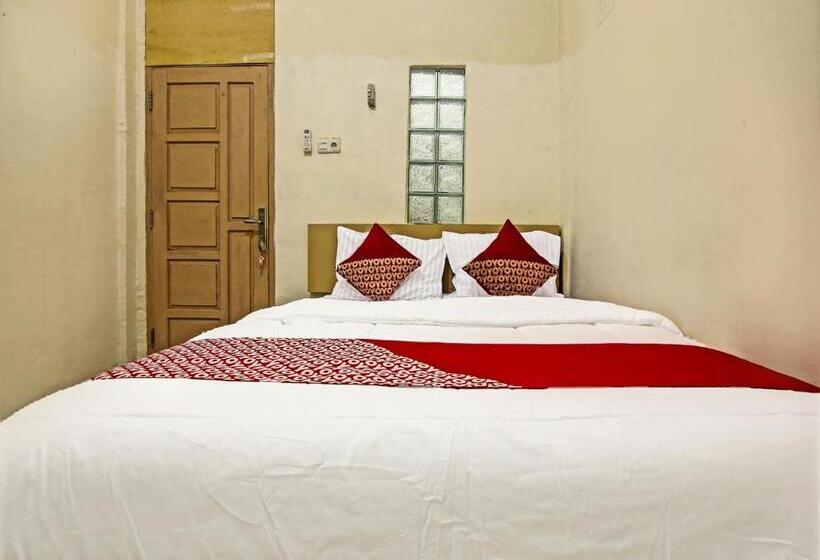 اتاق لوکس, Oyo 91268 Homestay Bu Erma Syariah