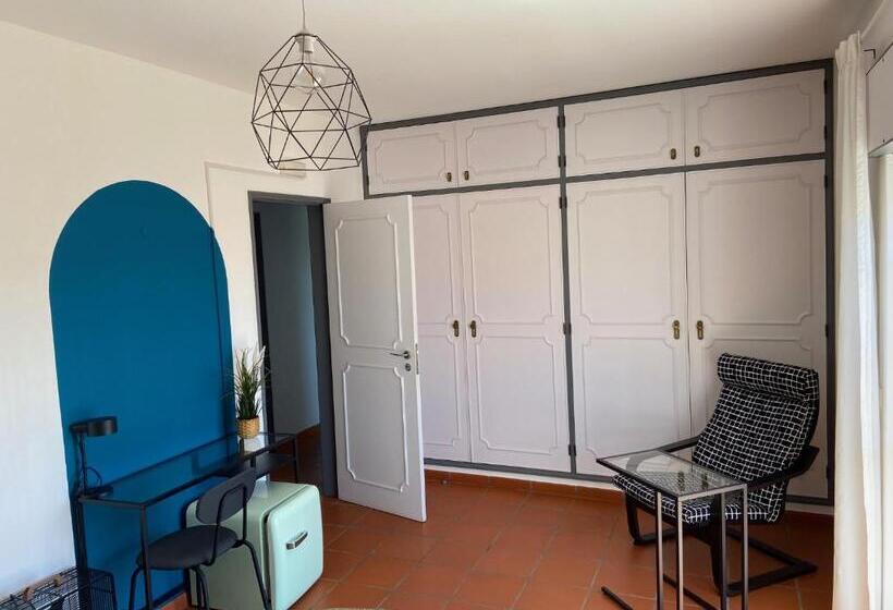 اتاق استاندارد با سرویس بهداشتی مشترک, Guesthouse Releash Aljezur