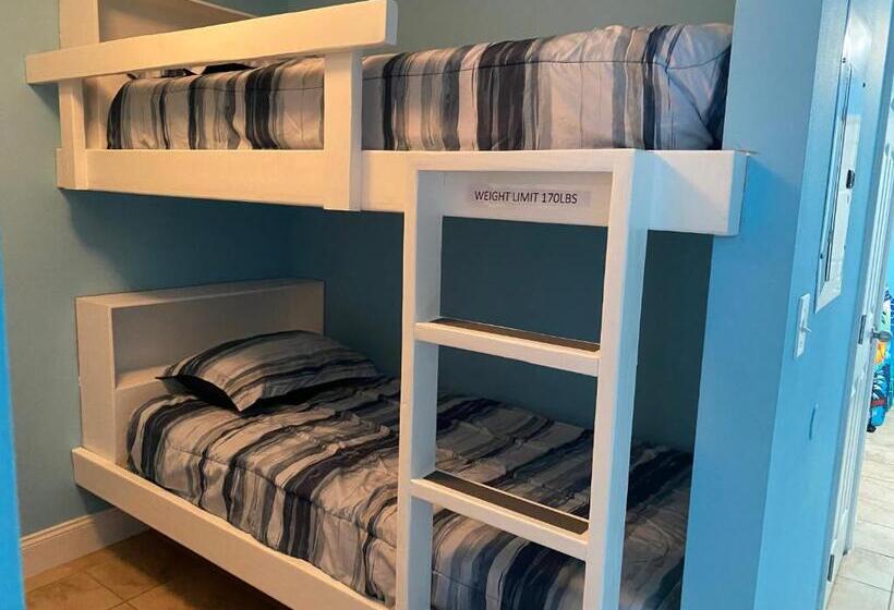 اتاق خانوادگی, 1717 Laketown Wharf 1 King Bedroom, 2 Bath