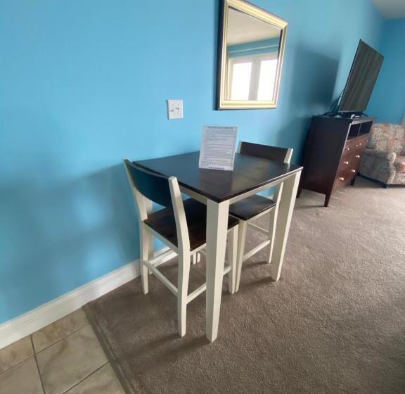 اتاق خانوادگی, 1717 Laketown Wharf 1 King Bedroom, 2 Bath