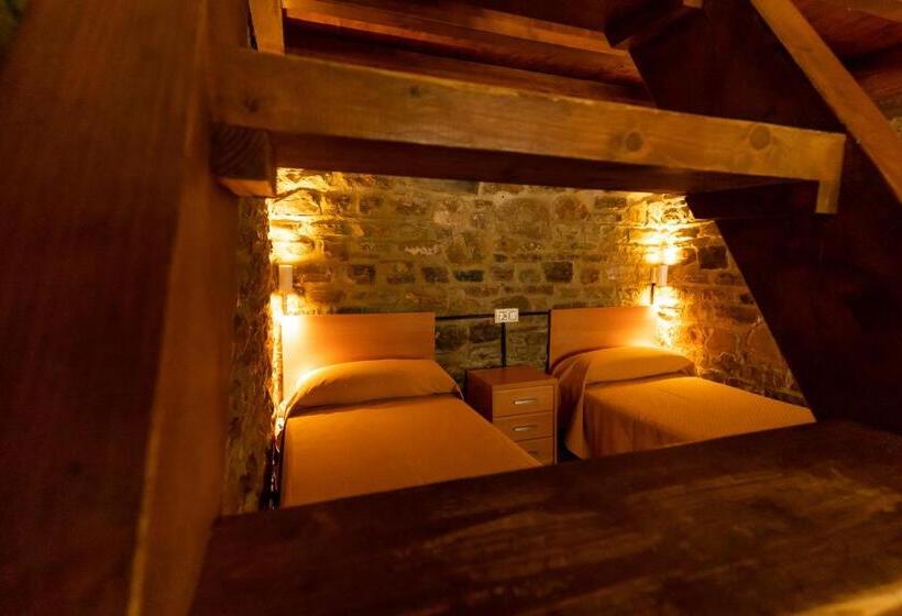 بنگله خانوادگی, Albergue Inturjoven Cortes De La Frontera