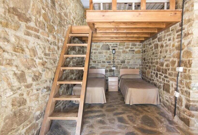 بنگله خانوادگی, Albergue Inturjoven Cortes De La Frontera