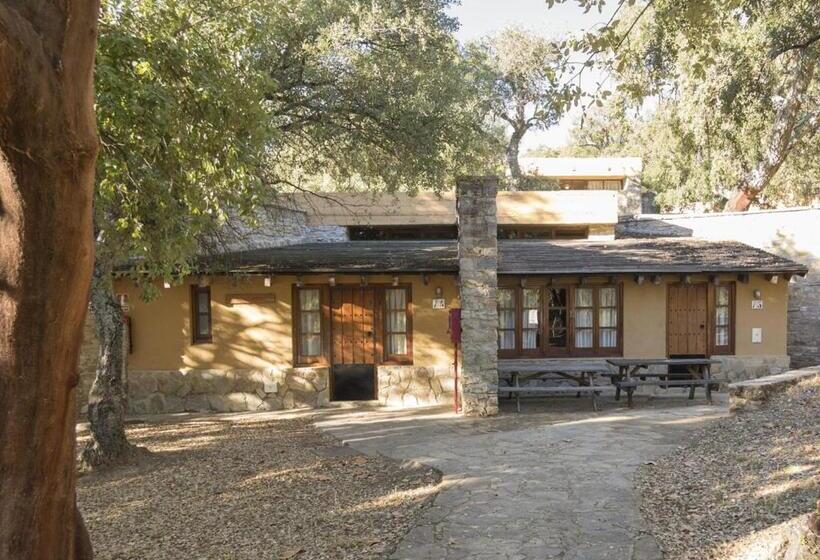 بنگله خانوادگی, Albergue Inturjoven Cortes De La Frontera