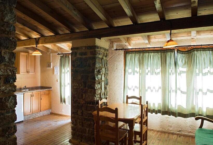 بانگلوی استاندارد, Albergue Inturjoven Cortes De La Frontera