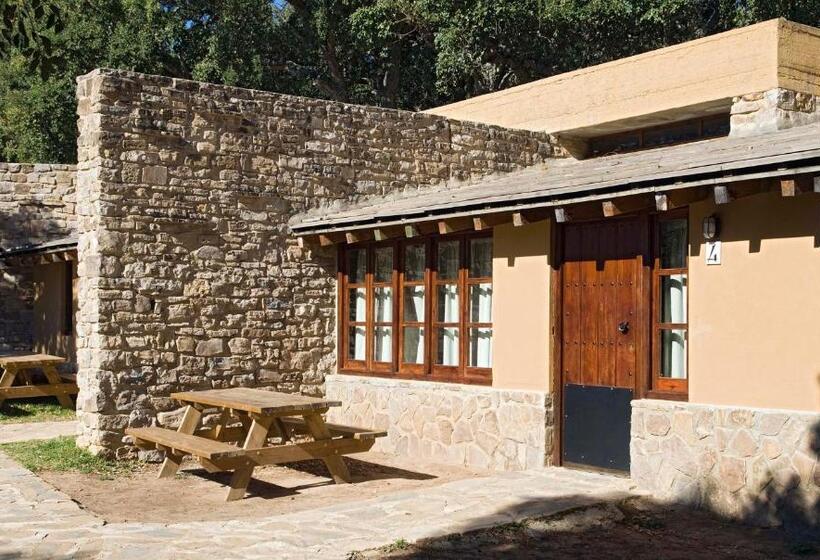 بنگله خانوادگی, Albergue Inturjoven Cortes De La Frontera