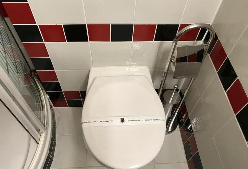 اتاق لوکس با چشم‌انداز باغ, Antik Hotel Sofia